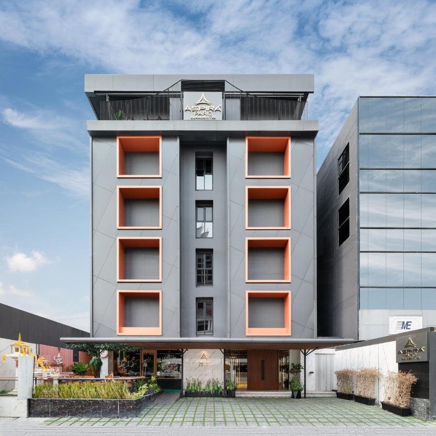 מלון בנגקוק Aspira Parc Sukhumvit 22 מראה חיצוני תמונה